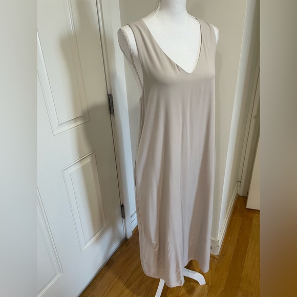 Mod Ref Halter Midi - Picture 2 of 13